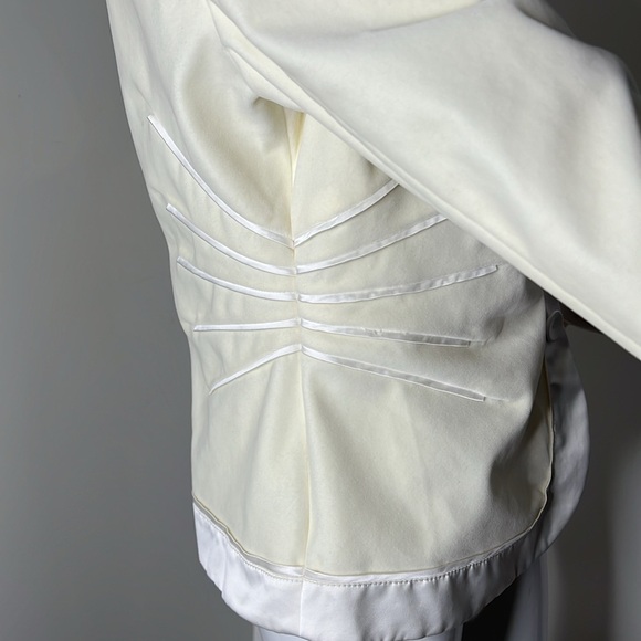 Hugo Boss US Sz 10 Cream Velvet with Satin Trim Snap Front Blazer - Picture 7 of 12